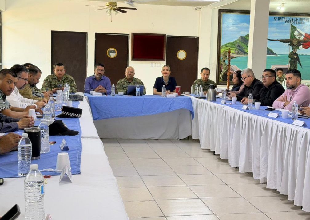      Estrella Palacios participa en la Mesa Regional de la Construcción de Paz 