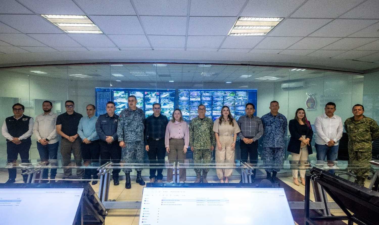         Destacan buenos resultados del Operativo Verano Seguro en mesa de Construcción de Paz, encabezada por la Gobernadora Yeraldine Bonilla. 